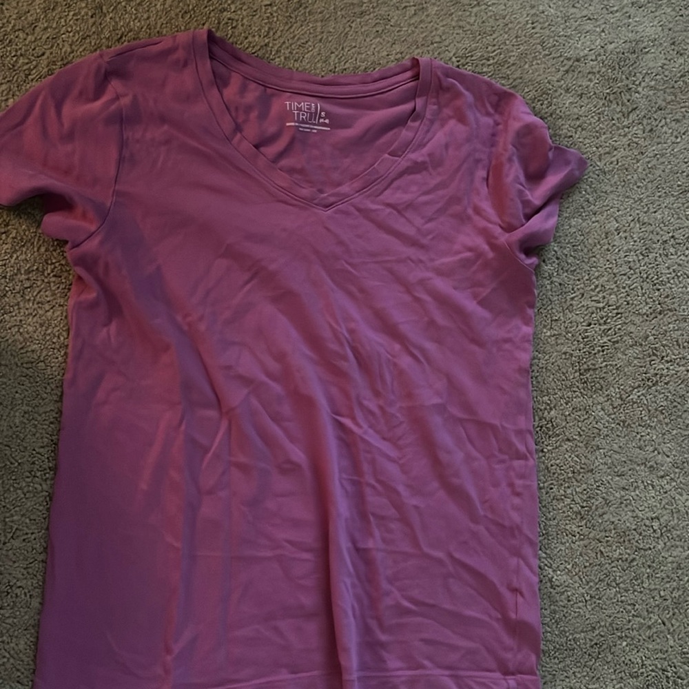 Women’s size small tee. (purple)